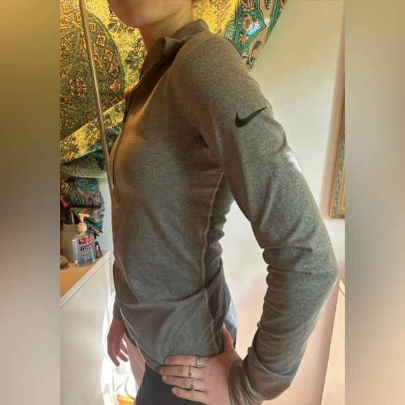 Nike Pro Dri-Fit Women's Long Sleeve 1/4 Zip Pullover Top Gray L Warm Stretch - Picture 5 of 16